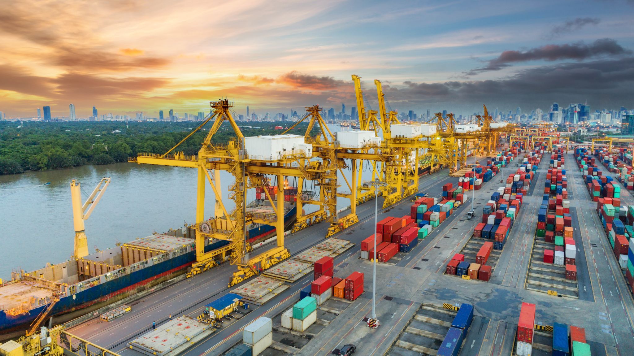 The Global Economy: Shrouded in Uncertainties and Tariffs